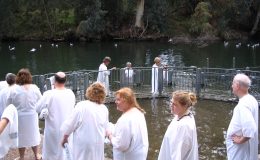 045a-JordanRiver-Baptizing1